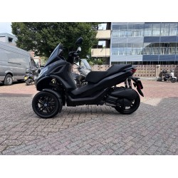 Piaggio MP3 300