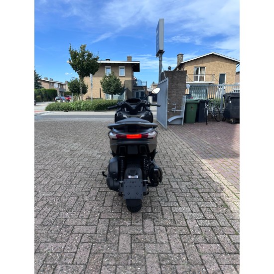 Piaggio MP3 530 