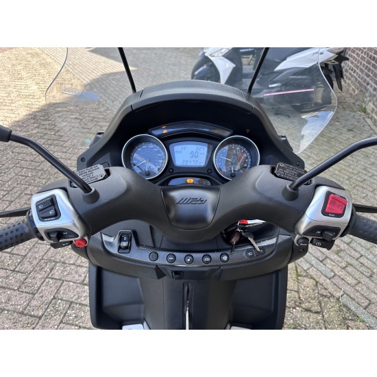 Piaggio MP3 500 HPE 2e hands