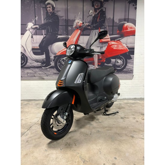 Vespa GTS 300 Super Sport